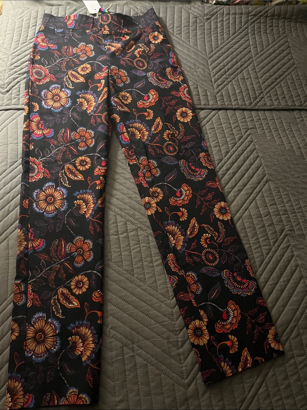 081-* UR Remarkable Joseph Ribkoff! Paisley Floral Crop Pants